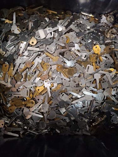 Lot misc key blanks lbs - lot,